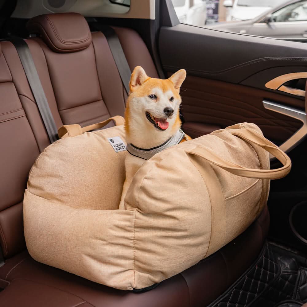 Single pet car booster seat for small pets; secure, comfortable travel bed ensures safety.