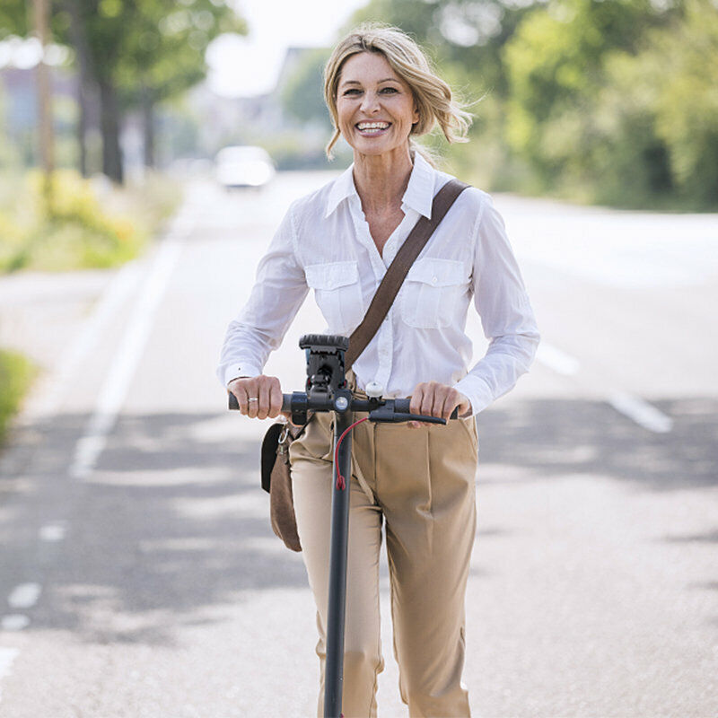 Robust SecureGrip bike mount for smartphones, perfect for cycling, motorcycling, scootering.