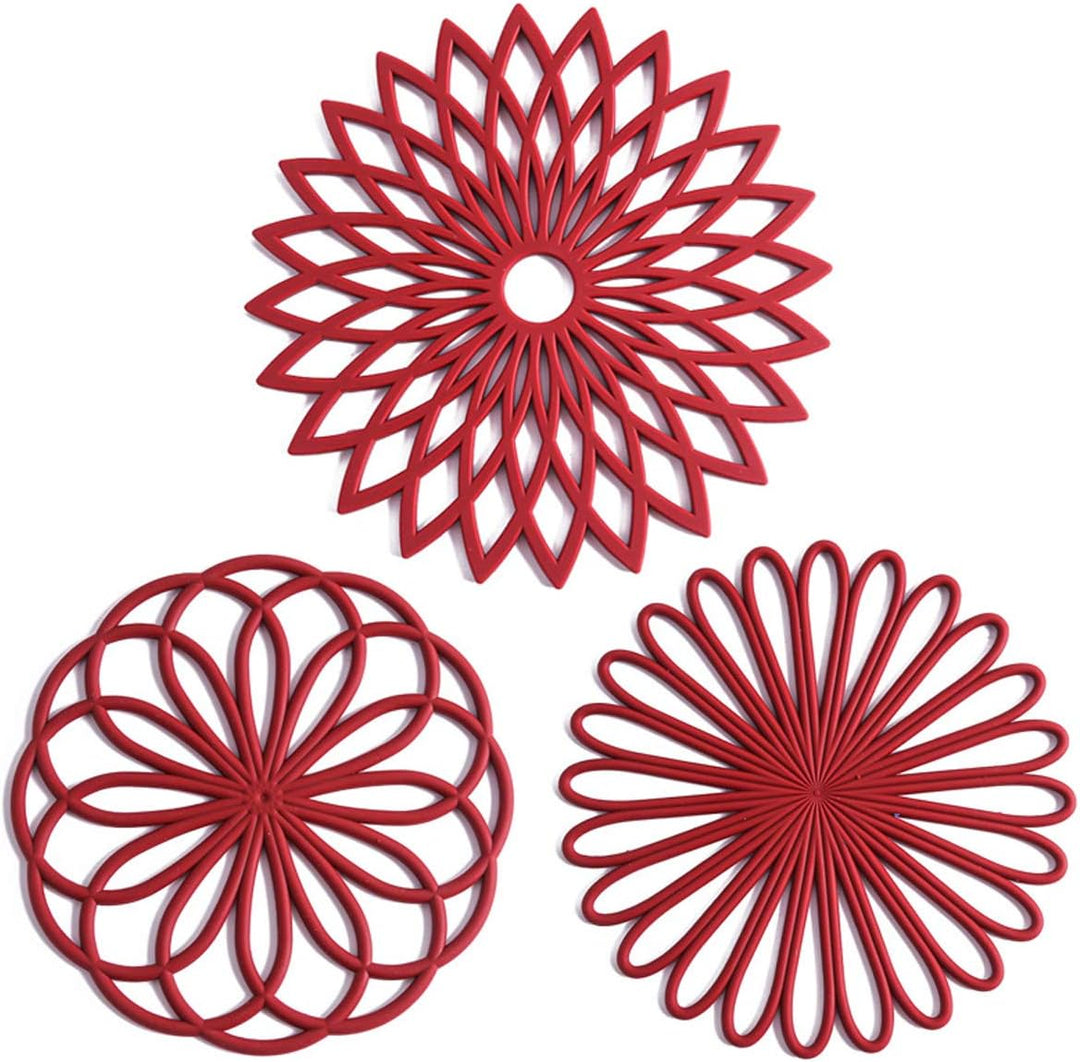 Dining essentials: 3 heatproof silicone pads, keeping your tables safe from heat damage