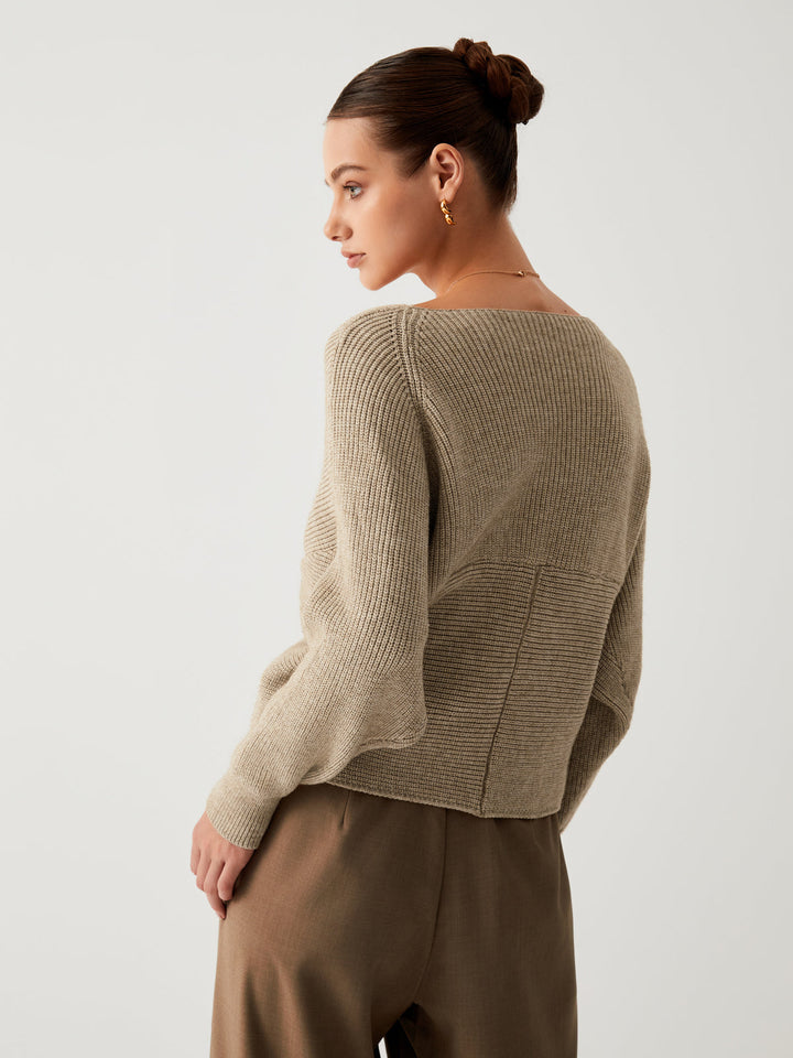 Cozy sienna knitwear: women's long-sleeve oversized crewneck sweater for ultimate comfort and style.
