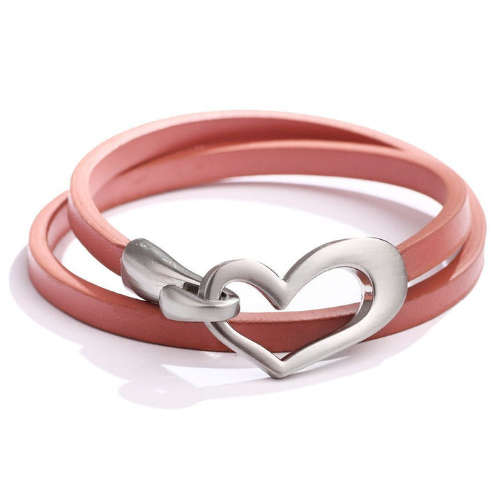 Chic simple heart leather bracelet for women, an elegant fashion accessory. Delicate wristwear.