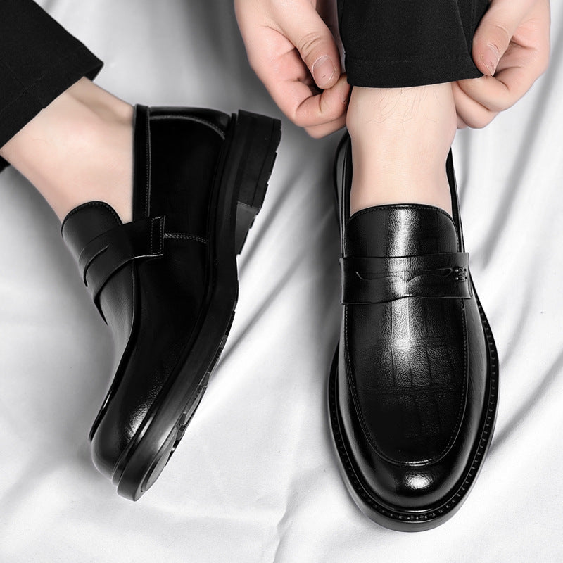 Comfortable men's penny loafers, perfect for everyday style. Sleek slip-on design for versatile casual wear.