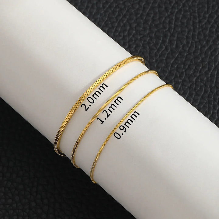 Simple yet durable minimalist stainless steel bracelet. A sleek, non-tarnishing unisex accessory for daily style.