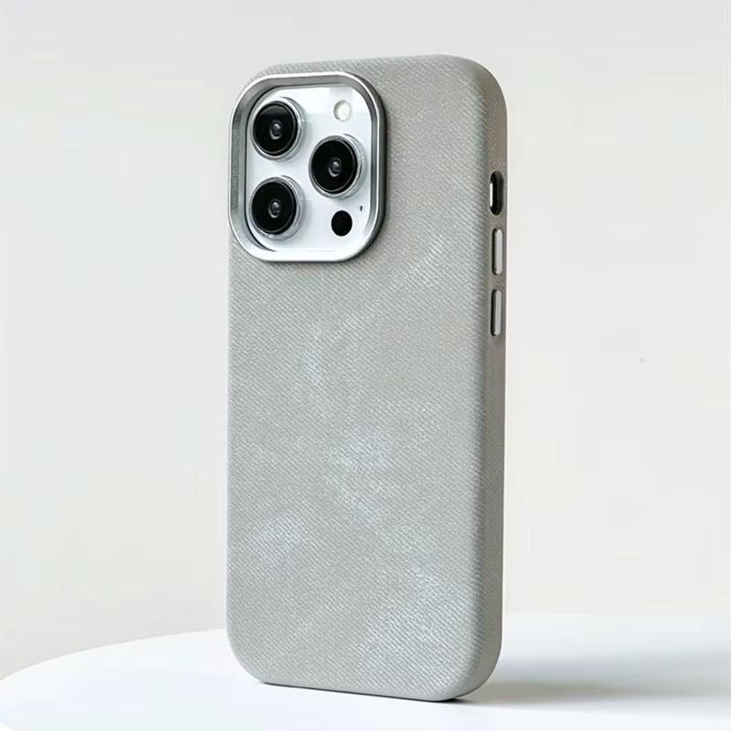 Protective iPhone 14 case, ultra-slim design, scratch-resistant, wireless charging compatible.