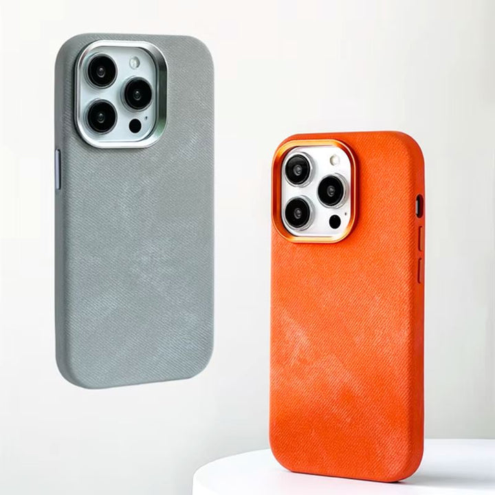 Ultra-slim iPhone case, protective cover with scratch resistance & anti-smudge. Fits iPhone 13/12.