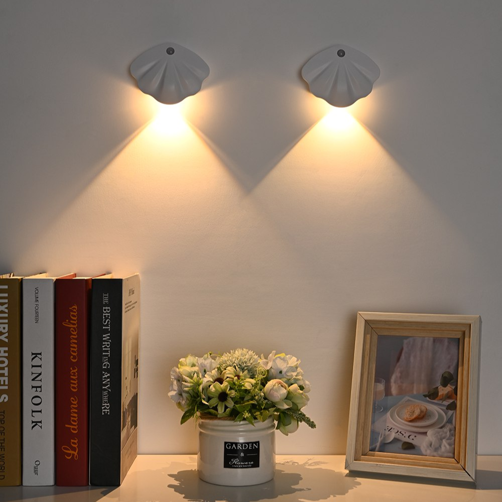 Compacte LED schelp lamp met bewegingssensor voor smart home lighting, energiezuinig