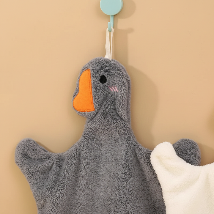 Children's bath glove, absorbent and gentle, featuring a friendly goose design