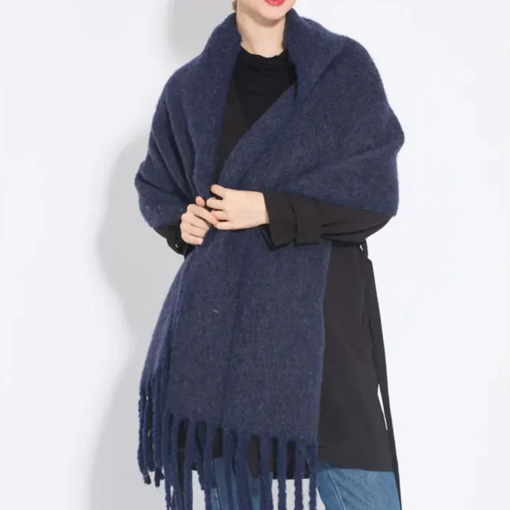 High-quality cashmere scarf, a soft, long, and warm accessory for women in winter