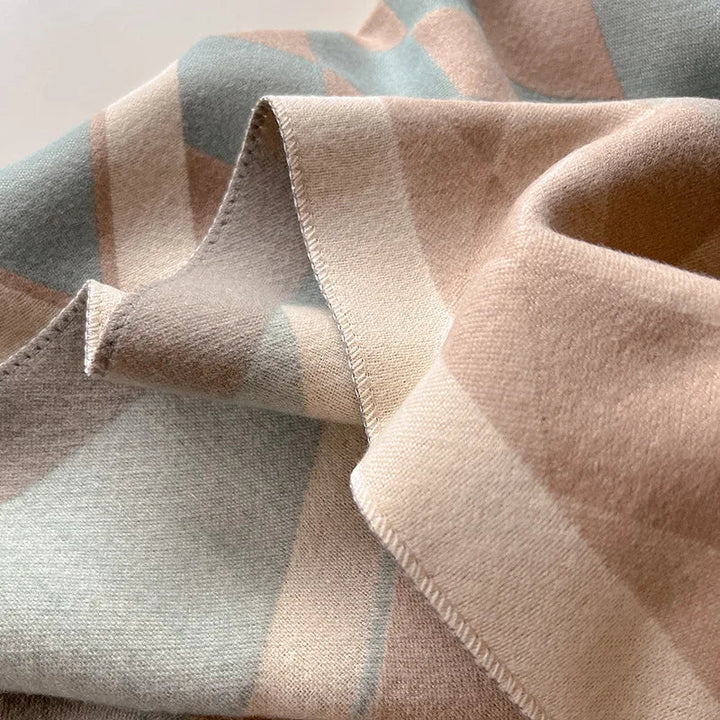 Warm winter cashmere shawl. Ultra-soft elegant wrap, ideal for women's cold-weather fashion & comfort.