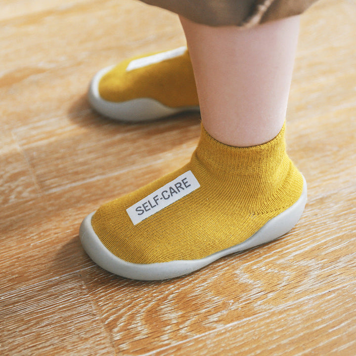 Charming knitted toddler anti-slip slippers, handmade look, soft and gentle for baby
