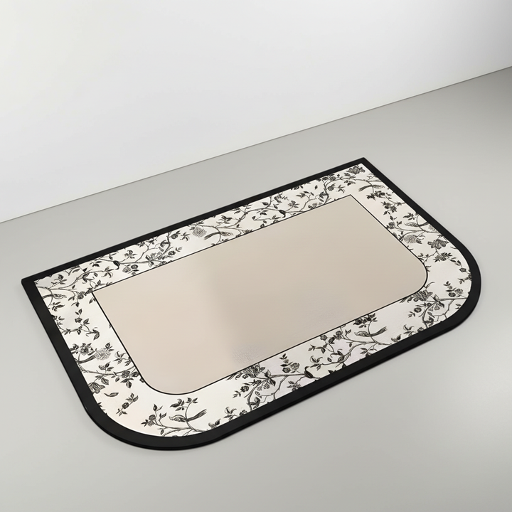 Easy-clean non-slip bath mat, soft and absorbent, a perfect addition for a safe and comfortable bathroom.