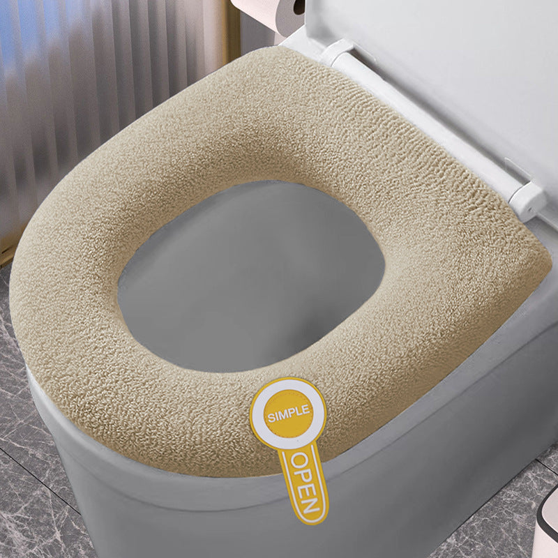 Stay warm with this soft, easy-install toilet seat cushion cover. Hygienic polyester bathroom accessory in green.
