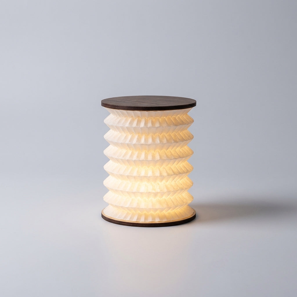 Portable Solinex LED lantern lamp with a vintage feel, ideal as a compact table lamp for any room.
