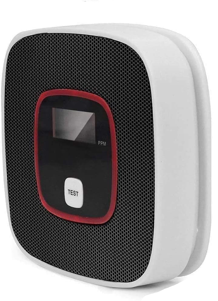 Battery-operated CO detector by Solvex, showing a low level of carbon monoxide on its screen for household safety.