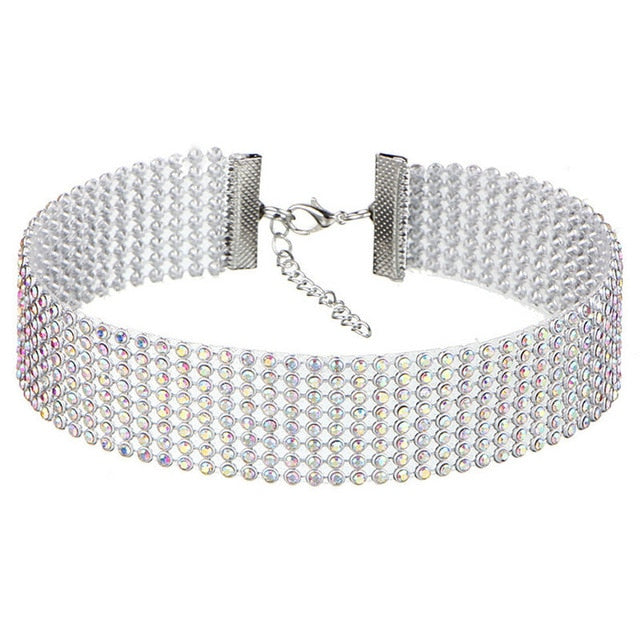Elegant women's sparkling crystal rhinestone choker necklace, a glamorous accessory for special occasions.