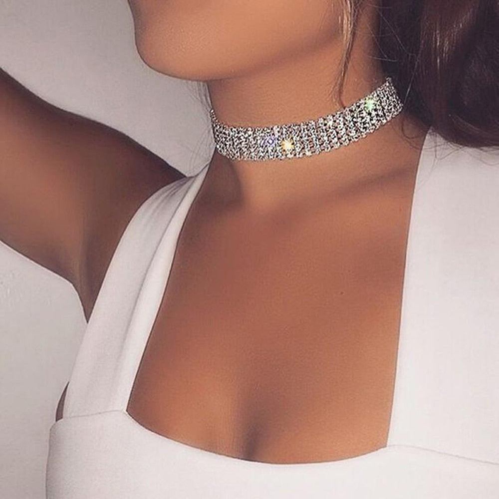 Glamorous women's crystal rhinestone choker necklace, adding sparkling elegance to any outfit.