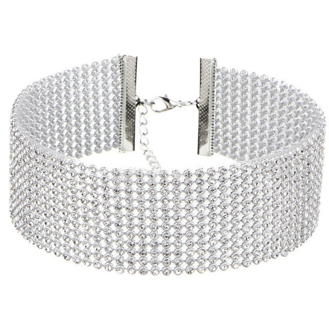 Sparkling crystal rhinestone choker necklace for women, an elegant statement fashion accessory.