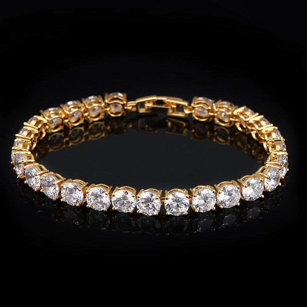 Crystal heart design tennis bracelet for women, a delicate and fashionable sparkling accessory.