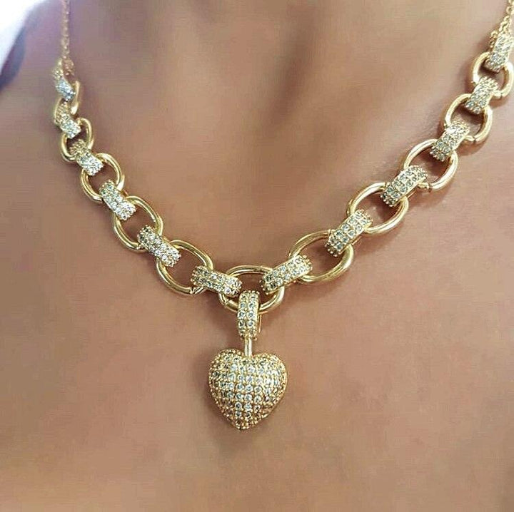 Women's elegant zirconia necklace and matching bracelet set. A versatile fashion accessory.