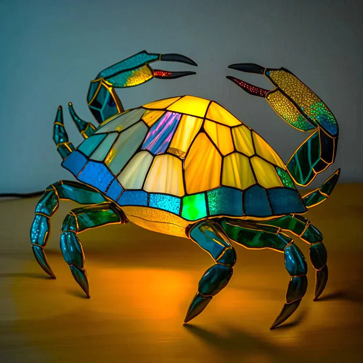 Stained glass wolf table lamp, majestic animal motif decorative lighting piece