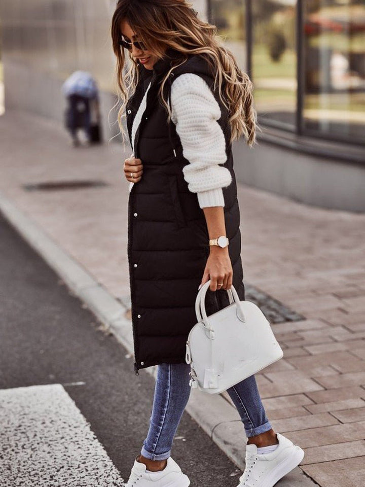 Aurora women's quilted gilet, knee-length, perfect sleeveless jacket for autumn layering.
