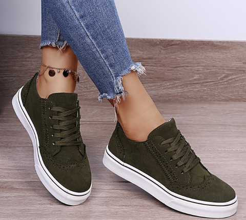 Classic design LunaWalk women's casual sneakers. Comfortable, anti-slip, and stylish for daily walking & versatile fashion.