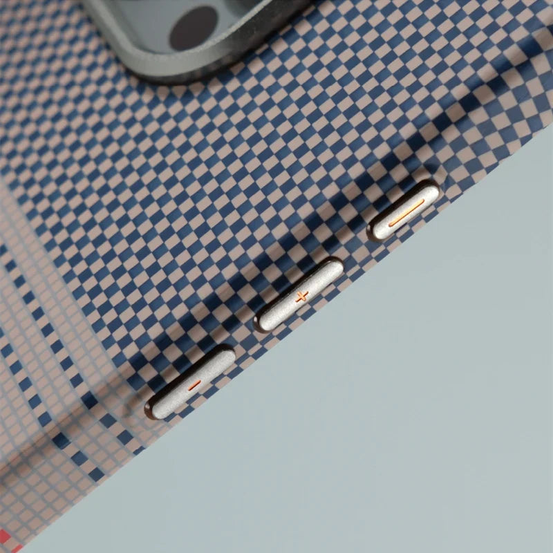 Universal slim iPhone case with MagSafe. Provides stylish and durable phone protection for all recent iPhones.