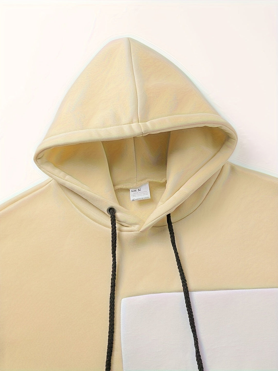 Men's autumn outfit: a comfortable 2-piece matching tracksuit set with hoodie and joggers.