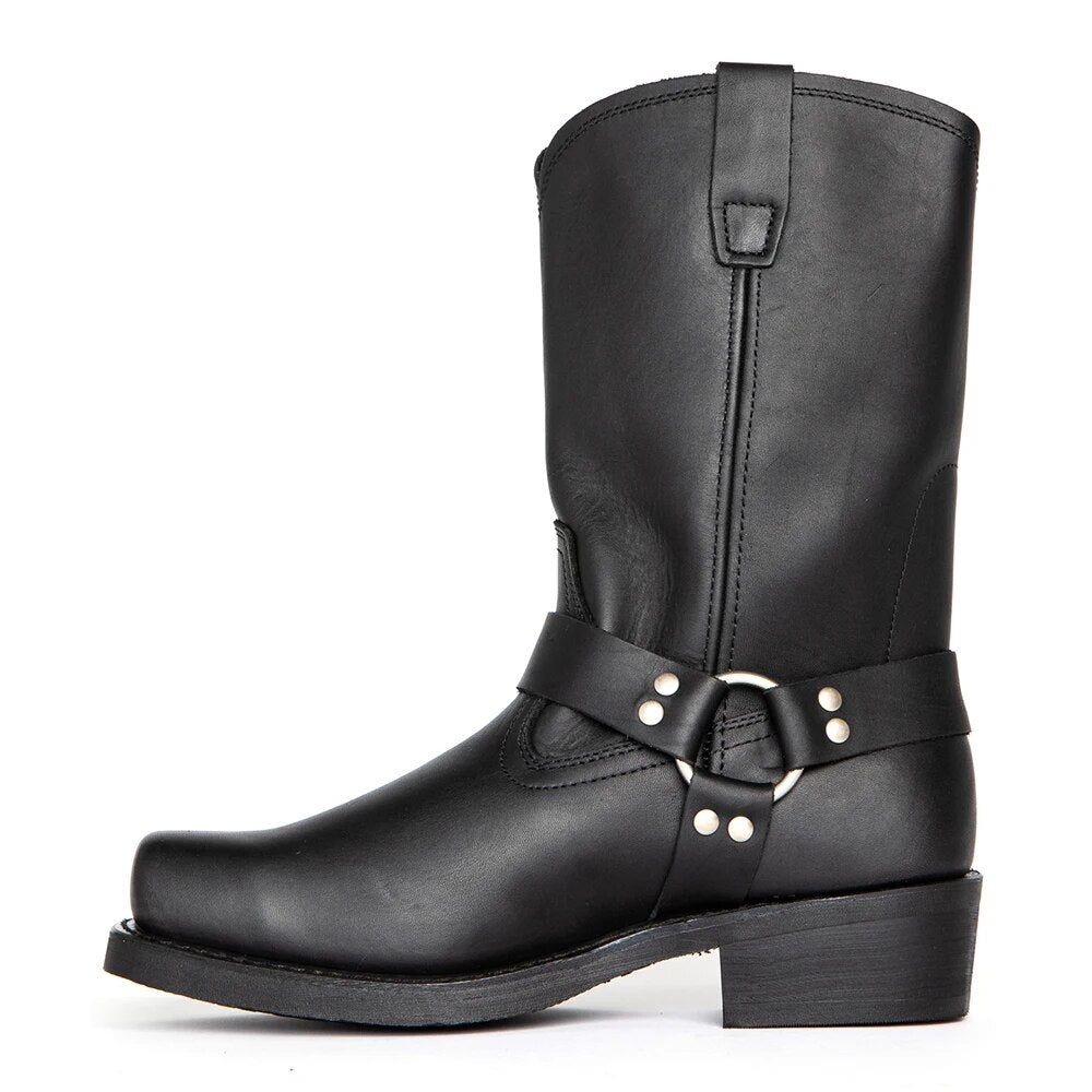 Rugged black men's cowboy boots with classic Western pull-on style, perfect for all-season wear.