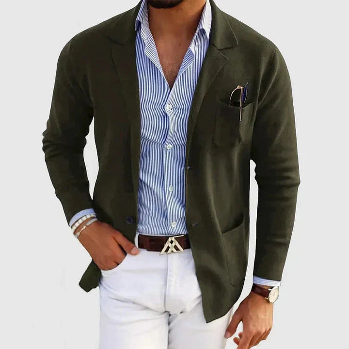 Elevate your style with this men's casual blazer. Button pockets, notch lapel. Ideal for smart everyday wear.