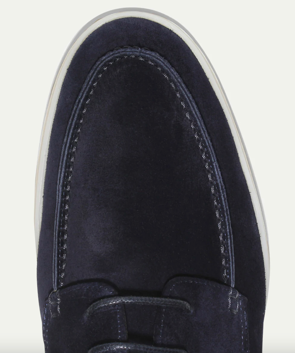 Versatile mens dress loafers, suitable for both office & casual outings, offering comfort & style.