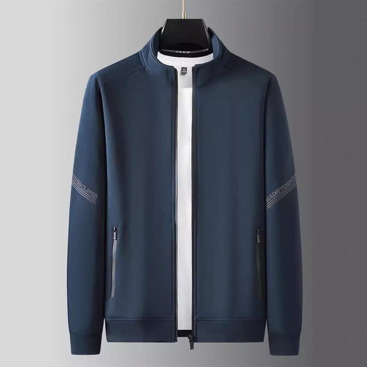 Comfortable men's performance tracksuit, ideal for gym training, running, and active sports.