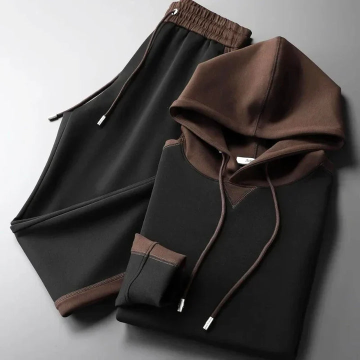 Modern men's two-tone lounge set. Relaxed fit, comfortable casual wear, a stylish matching set.