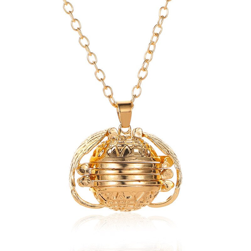 Stylish women's multi-layer locket necklace, featuring photo compartments and adjustable chain.