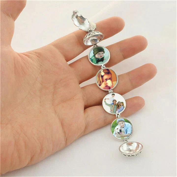 Sentimental multi-layer photo locket necklace, an ideal gift for loved ones.