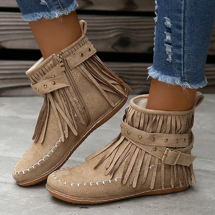 Stylish Sienna women's winter boots, warm & cozy for cold weather fashion.