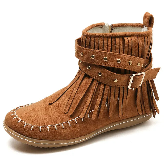 High-quality Sienna women's winter boots, stylish, warm, and durable for extreme cold.
