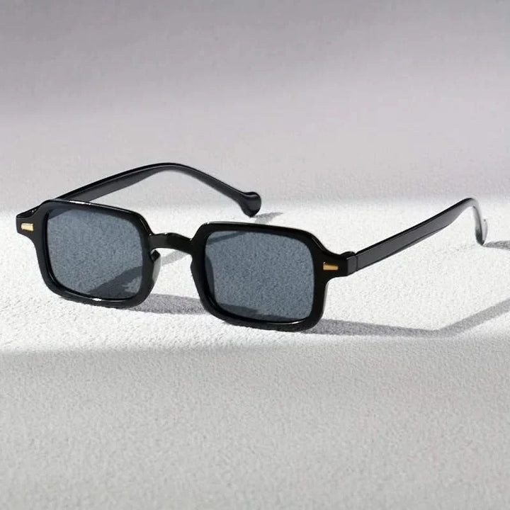 Classic retro square frame sunglasses, unisex design with anti-glare & UV protection. Essential fashion eyewear accessory.