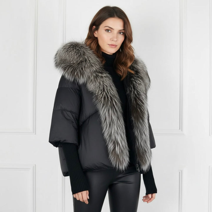 Cozy puffer jacket, ideal warm winter coat for extreme cold weather, offering excellent outerwear protection.