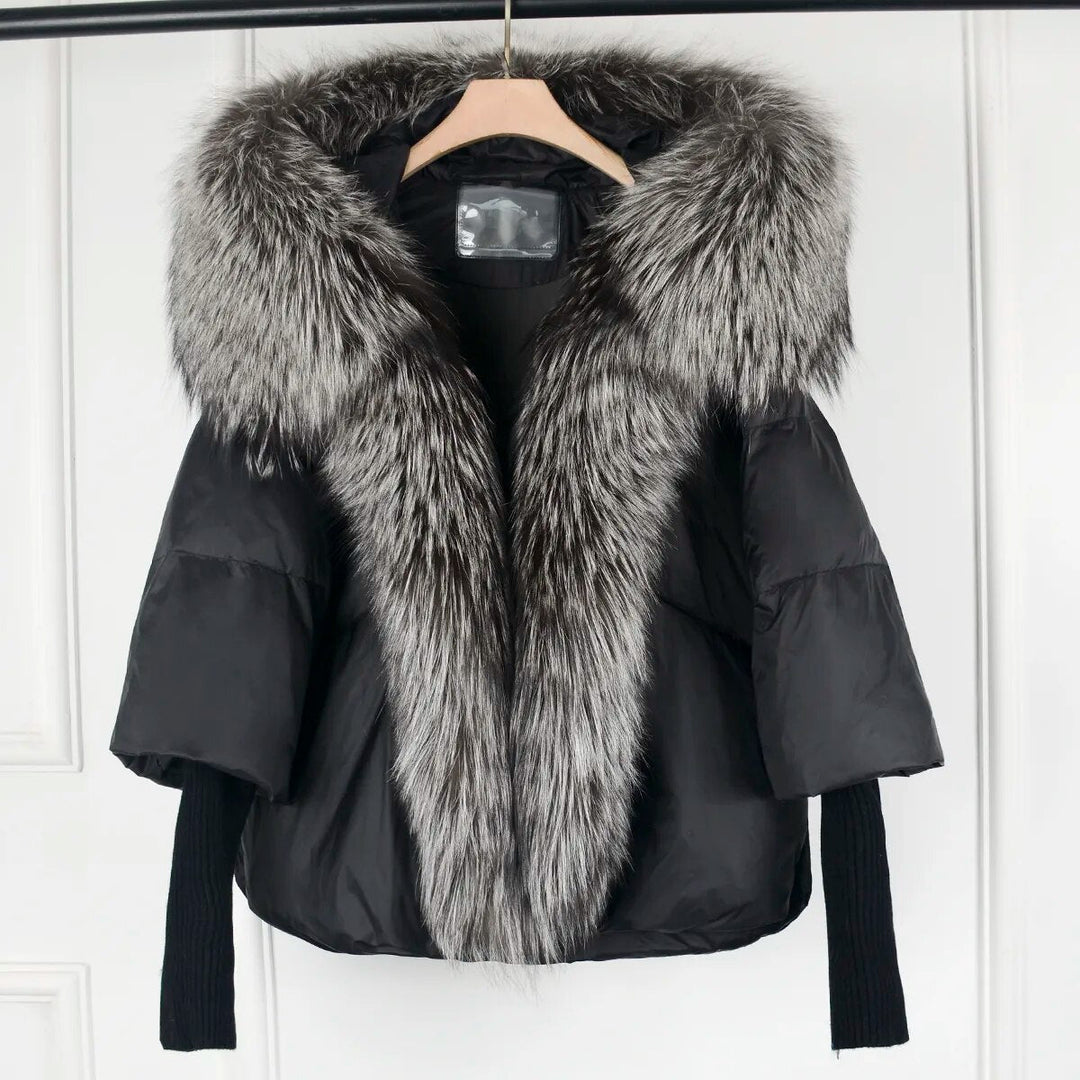 Modern fashion unisex puffer jacket, sleek design for stylish casual wear & effective layering in cold weather.