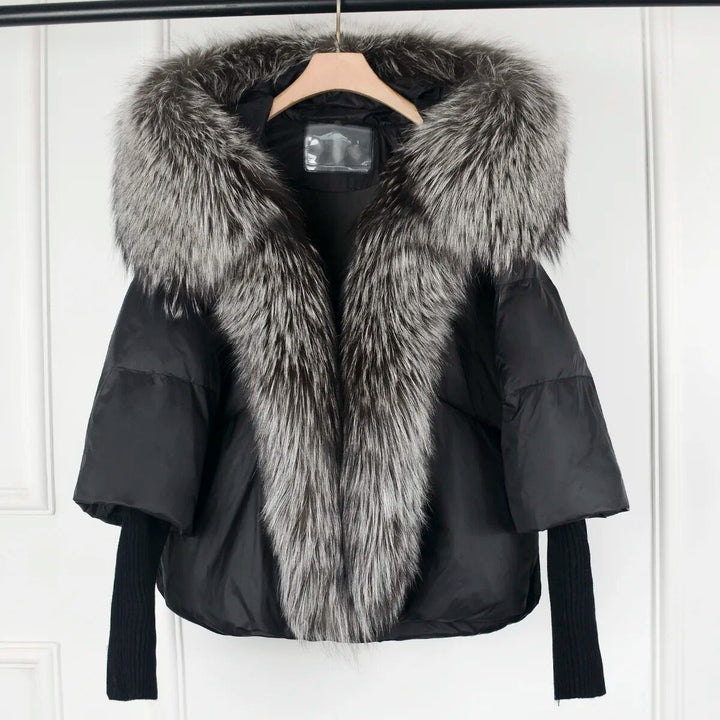 Modern fashion unisex puffer jacket, sleek design for stylish casual wear & effective layering in cold weather.