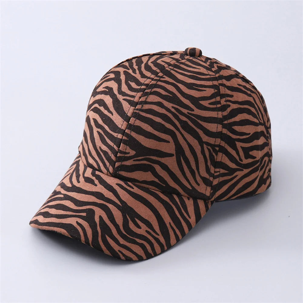 Stylish women's adjustable animal print baseball cap. A trendy fashion accessory for casual, comfortable wear.
