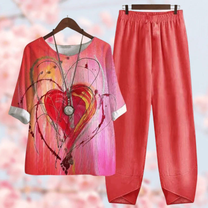 Comfortable women's two-piece summer set, ideal for loungewear or a versatile casual outfit.