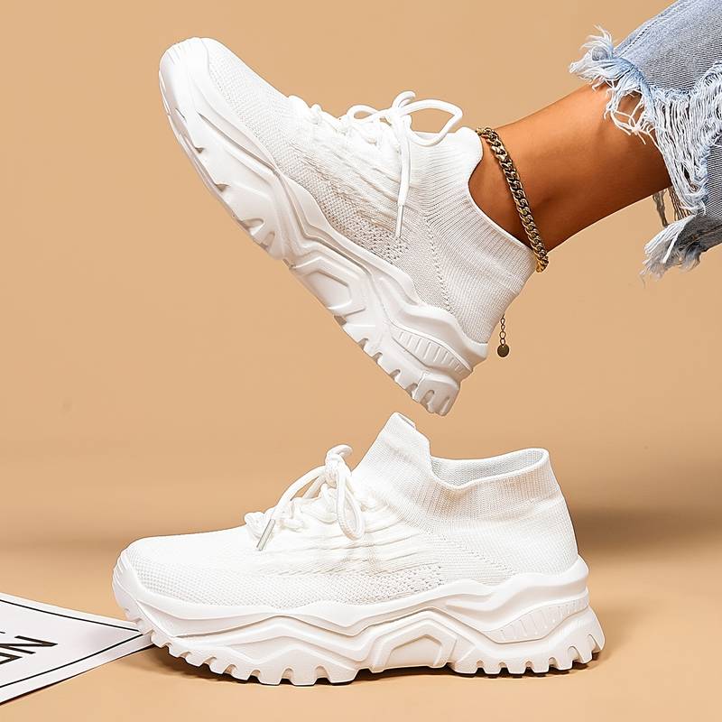 Women's comfortable chunky sole lace-up sneakers, perfect for walking, everyday wear, and versatile casual style.