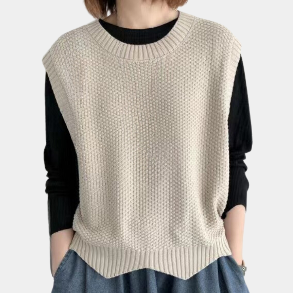 Stylish women's knitted long-sleeve cardigan for versatile layering. Perfect for autumn & spring fashion.