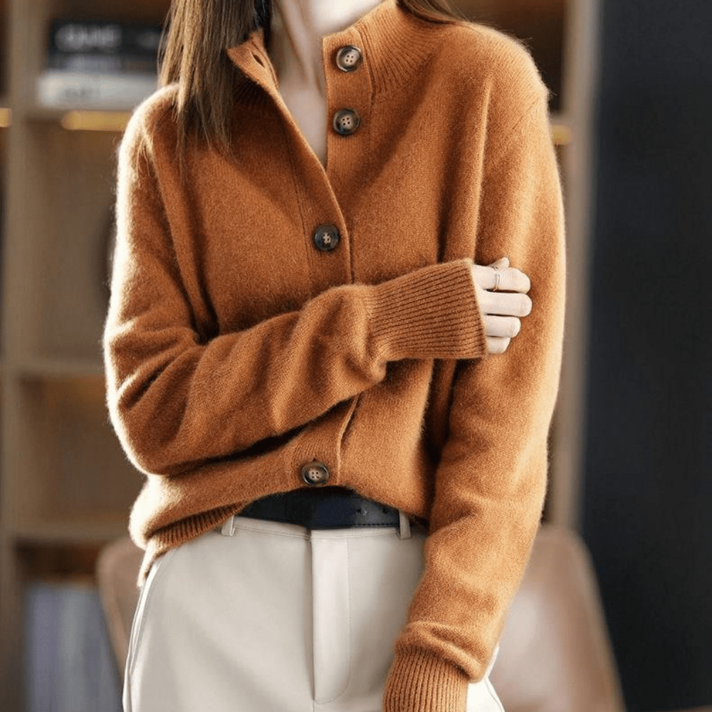 Fashionable Livia women's winter sweater, cozy knit for warmth. Comfortable long sleeve pullover, casual style.