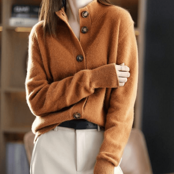 Fashionable Livia women's winter sweater, cozy knit for warmth. Comfortable long sleeve pullover, casual style.
