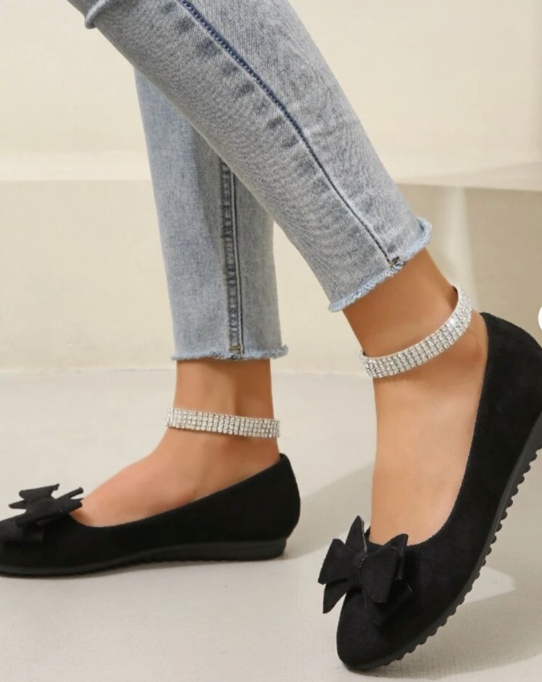 Comfortable women's walking loafer flats, cushioned for all-day support and stylish casual wear.