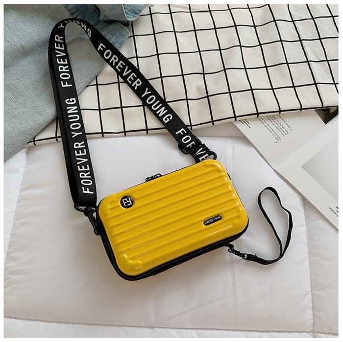 Fashionable women's compact mini bag, perfect for stylish daily outings & travel essentials.