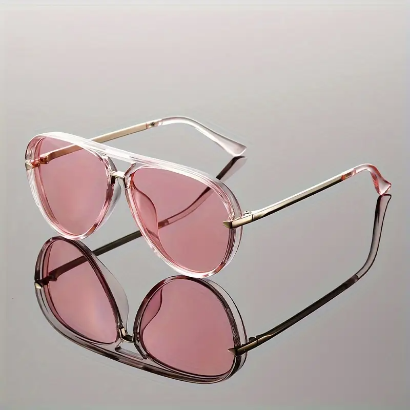 Modern women's oversized aviator sunglasses. Chic summer fashion eyewear with excellent UV protection.